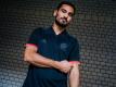 Ilkay Gündogan im neuen schwarzen EM-Trikot der deutschen Fußball-Nationalmannschaft. Foto: DFB/adidas/dpa