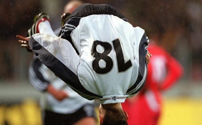 Der berühmte Klose-Salto bei seinem Debüt