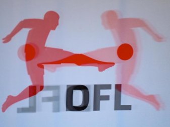 Die Deutsche Fußball Liga (DFL) passte das Hygienekonzept an. Foto: Arne Dedert/dpa Die Deutsche Fußball Liga (DFL) passte das Hygienekonzept an. Foto: Arne Dedert/dpa