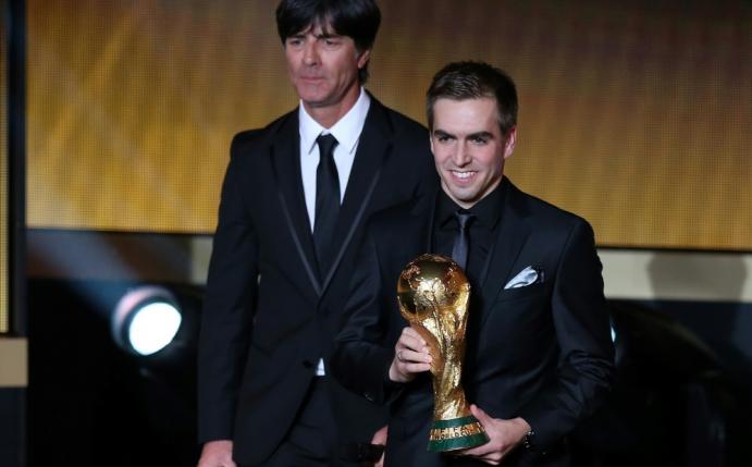 Lahm (r.) und Löw sind gemeinsam Weltmeister geworden