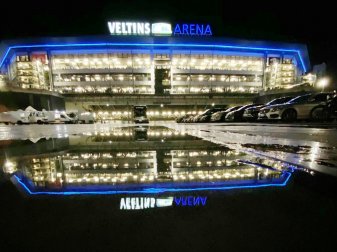 Veltins ist seit 2005 Namenssponsor der Arena Veltins ist seit 2005 Namenssponsor der Arena