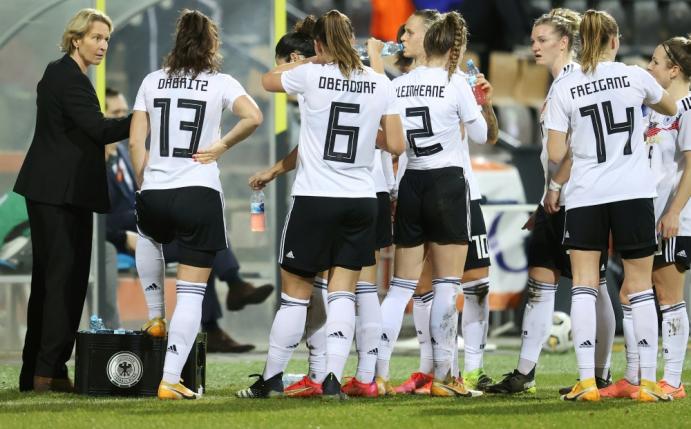 Martina Voss-Tecklenburg und die DFB-Auswahl der Frauen