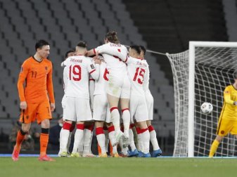 Die Niederlande startete mit eine klaren Niederlage in die WM-Qualifikation. Foto: Murad Sezer/Pool Reuters/AP/dpa Die Niederlande startete mit eine klaren Niederlage in die WM-Qualifikation. Foto: Murad Sezer/Pool Reuters/AP/dpa