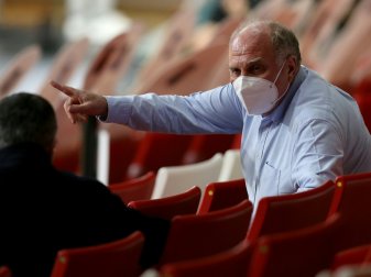 Uli Hoeneß schimpft über die Zustände beim DFB Uli Hoeneß schimpft über die Zustände beim DFB
