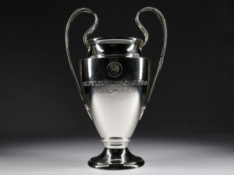 Der Wert der Trophäe wird mit 50.000 Euro beziffert Der Wert der Trophäe wird mit 50.000 Euro beziffert