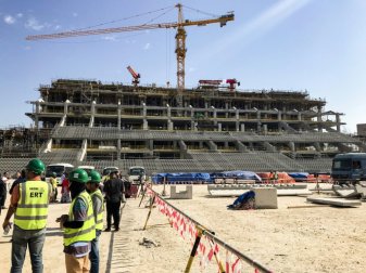 Katar führt Mindestlohn für ausländische Arbeiter ein Katar führt Mindestlohn für ausländische Arbeiter ein