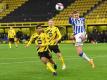 Marton Dardai (r) hat in der Rückrunde den Sprung zum Stammspieler bei der Hertha geschafft. Foto: Bernd Thissen/dpa