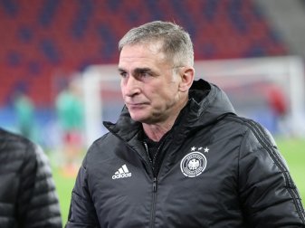 U21-Trainer Stefan Kuntz nimmt zwei Veränderungen vor U21-Trainer Stefan Kuntz nimmt zwei Veränderungen vor
