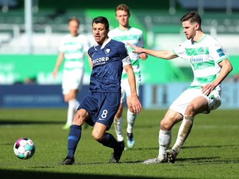 Anton Stach (r.) von Greuther Fürth wurde eingewechselt