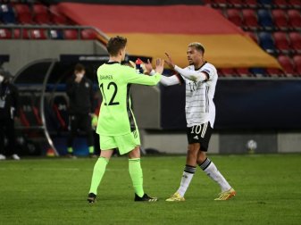 Lukas Nmecha (r.) rettete einen Punkt Lukas Nmecha (r.) rettete einen Punkt