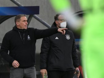 Kuntz (l.) ist derzeit bei der U21-EM im Einsatz Kuntz (l.) ist derzeit bei der U21-EM im Einsatz