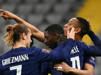 Dembele (m.) traf zum 1:0 für Frankreich Dembele (m.) traf zum 1:0 für Frankreich