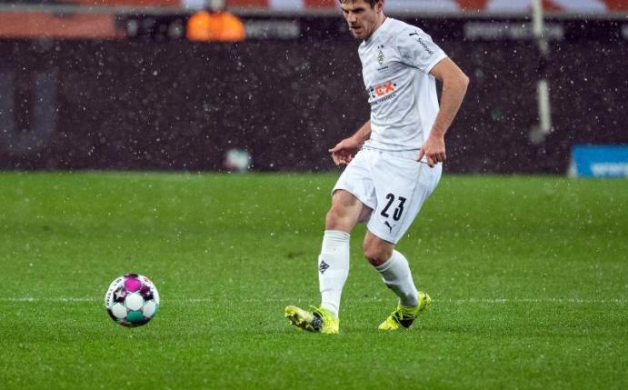 Mönchengladbachs Hofmann rechnet nach seiner Corona-Infektion nicht mit einem Einsatz im Bundesliga-Spiel gegen den SC Freiburg. Foto: Federico Gambarini/dpa Pool/dpa