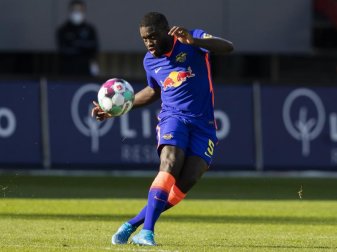 Hat wieder am Training von RB Leipzig teilgenommen: Dayot Upamecano in Aktion. Foto: Tom Weller/dpa Hat wieder am Training von RB Leipzig teilgenommen: Dayot Upamecano in Aktion. Foto: Tom Weller/dpa