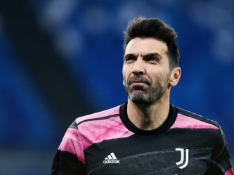 Blasphemie-Urteil: Buffon für ein Spiel gesperrt Blasphemie-Urteil: Buffon für ein Spiel gesperrt