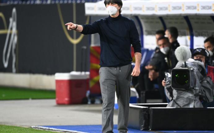 Löw lässt Rückkehr von Müller und Hummels offen