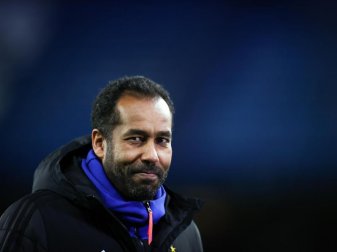 Will mit dem Traditionsclub nach drei Jahren wieder in die Bundesliga zurück: HSV-Trainer Daniel Thioune. Foto: Christian Charisius/dpa Will mit dem Traditionsclub nach drei Jahren wieder in die Bundesliga zurück: HSV-Trainer Daniel Thioune. Foto: Christian Charisius/dpa