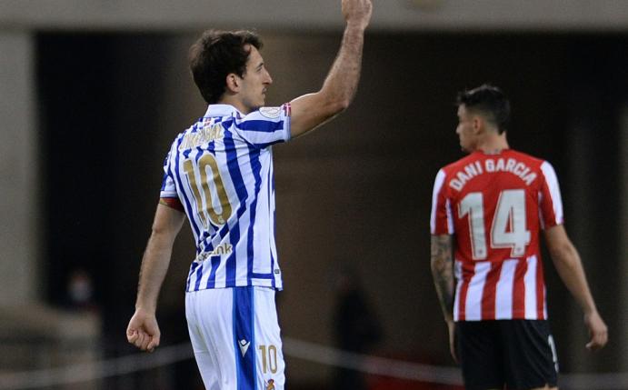 Mikel Oyarzabal erzielt das Tor des Tages 