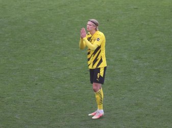 BVB-Stürmerstar Erling Haaland konnte die Niederlage gegen Frankfurt nicht fassen. Foto: Lars Baron/Pool Getty/dpa