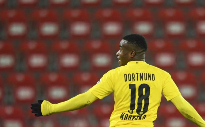 Moukoko ist jüngster Torschütze der Bundesliga