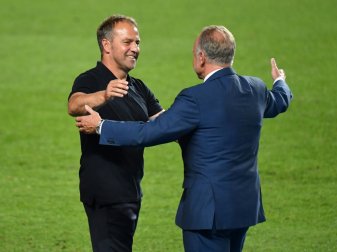 Rummenigge (r.) hält große Stücke auf Flick Rummenigge (r.) hält große Stücke auf Flick