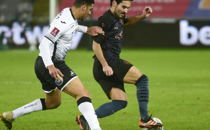 Swansea City zieht sich online für eine Woche zurück