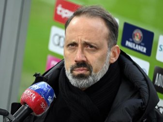 Erwartet einen sehr motivierten Gast aus Dortmund: VfB-Coach Pellegrino Matarazzo. Foto: Matthias Balk/dpa POOL/dpa