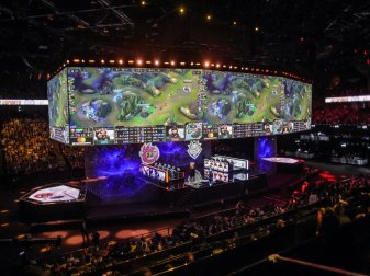 eSports ist der stärkste wachsende Bereich auf Schalke eSports ist der stärkste wachsende Bereich auf Schalke