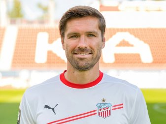 König steht bei Zwickau bereits seit 2016 unter Vertrag König steht bei Zwickau bereits seit 2016 unter Vertrag