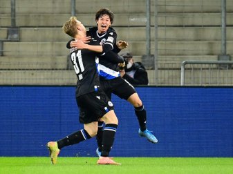 Arne Maier (l.) jubelt über das Tor gegen Freiburg Arne Maier (l.) jubelt über das Tor gegen Freiburg