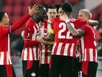 Eindhoven gewinnt gegen Venlo mit 2:0 Eindhoven gewinnt gegen Venlo mit 2:0