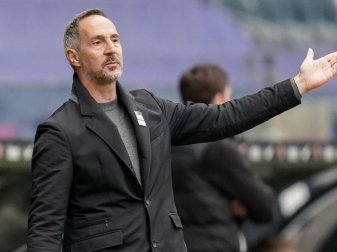 Frankfurts Trainer Adi Hütter soll von den Gladbachern umworben werden. Foto: Thomas Frey/dpa Frankfurts Trainer Adi Hütter soll von den Gladbachern umworben werden. Foto: Thomas Frey/dpa