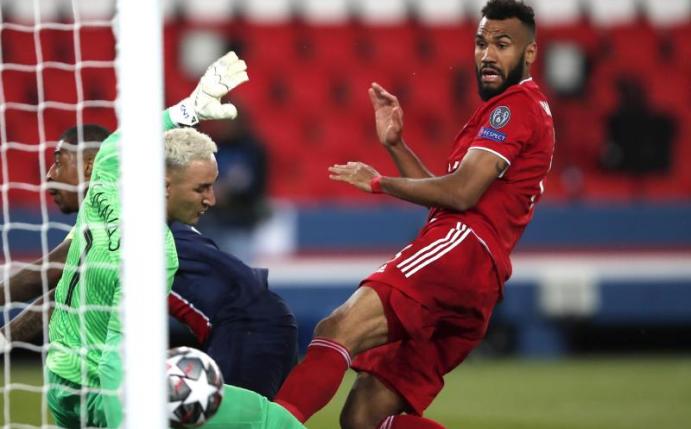 Der Treffer von Eric Maxim Choupo-Moting (r) war für den FC Bayern zu wenig. Foto: Francois Mori/AP/dpa