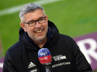 Trainer Urs Fischer will mit dem 1. FC Union Berlin in den Europapokal. Foto: Andreas Gebert/Reuters-Pool/dpa