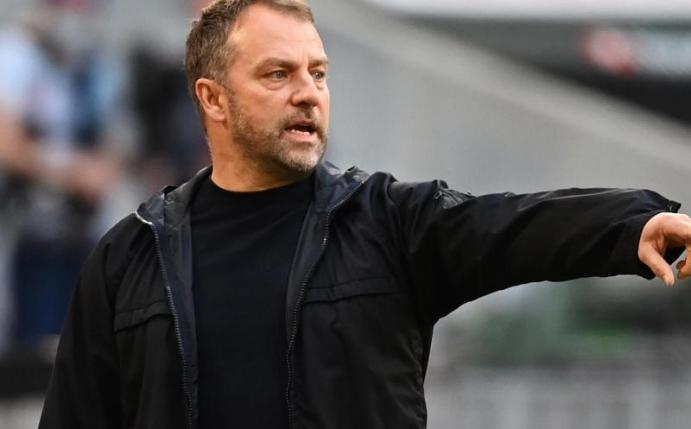 Trainer Hansi Flick steht noch beim FC Bayern München unter Vertrag. Foto: Sven Hoppe/dpa