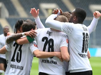 Borussia Mönchengladbach besiegt Eintracht Frankfurt 4:0 Borussia Mönchengladbach besiegt Eintracht Frankfurt 4:0