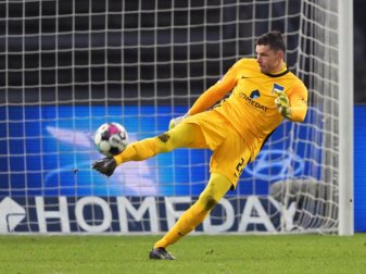 Rune Jarstein vom Hertha BSC in Aktion. Foto: Soeren Stache/dpa-Zentralbild/dpa Rune Jarstein vom Hertha BSC in Aktion. Foto: Soeren Stache/dpa-Zentralbild/dpa