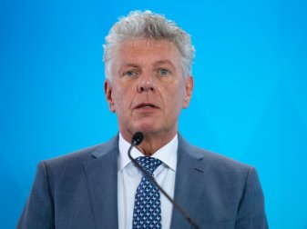 Keine Zuschauergarantie für EM von Dieter Reiter Keine Zuschauergarantie für EM von Dieter Reiter