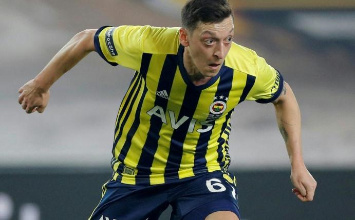 Auch Mesut Özil kritisiert Super-League-Pläne