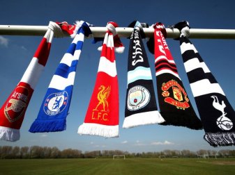 Die «Big Six» aus England wollen die Super League weiter voranzutreiben: Fan-Schals der beteiligten sechs Premier-League-Clubs. Foto: Yui Mok/PA Wire/dpa Die «Big Six» aus England wollen die Super League weiter voranzutreiben: Fan-Schals der beteiligten sechs Premier-League-Clubs. Foto: Yui Mok/PA Wire/dpa