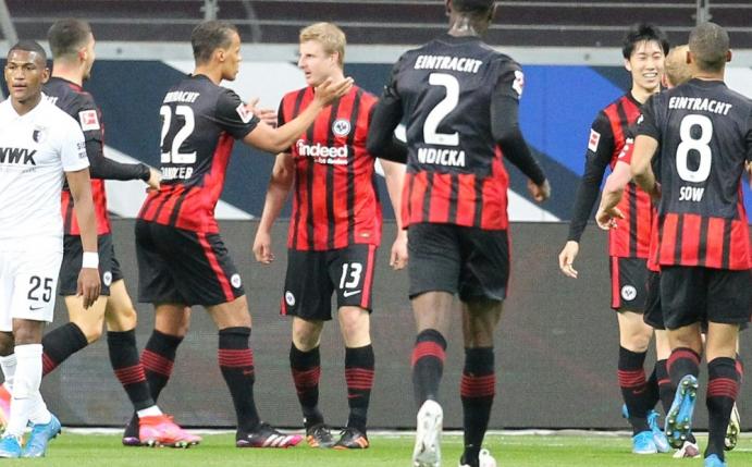 Frankfurt schlägt den FC Augsburg mit 2:0