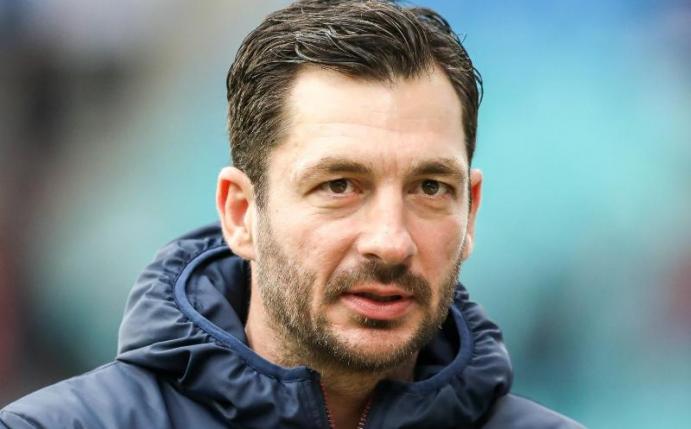 Hat keinen Zeitplan bei der Rückkehr nach Deutschland: Dynamo Moskaus Trainer Sandro Schwarz. Foto: Jan Woitas/dpa-Zentralbild/dpa