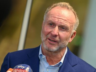 Ein Gewinner des Desasters um die gescheiterte Super League: Bayern-Boss Karl-Heinz Rummenigge. Foto: Arne Dedert/dpa Ein Gewinner des Desasters um die gescheiterte Super League: Bayern-Boss Karl-Heinz Rummenigge. Foto: Arne Dedert/dpa