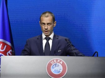 Erneuerte seine Warnung an Real Madrid und Co.: UEFA-Präsident Aleksander Ceferin. Foto: Richard Juilliart/UEFA/AP/dpa Erneuerte seine Warnung an Real Madrid und Co.: UEFA-Präsident Aleksander Ceferin. Foto: Richard Juilliart/UEFA/AP/dpa