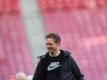 Leipzigs Trainer Julian Nagelsmann will mit seinem Team gegen den VfB Stuttgart wieder einen Sieg einfahren. Foto: Rolf Vennenbernd/dpa Pool/dpa