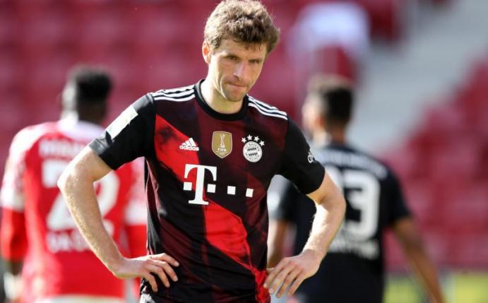 Bayern-Star Thomas Müller war nach der Niederlage in Mainz bedient. Foto: Tom Weller/dpa-Pool/dpa