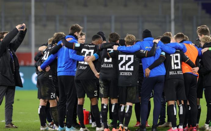 Der 1. FC Magdeburg bezwingt den Aufsteiger VfB Lübeck