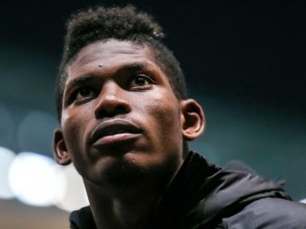 Überraschend wieder in der Startelf von Borussia Mönchengladbach: Breel Embolo. Foto: Andreas Gora/dpa Überraschend wieder in der Startelf von Borussia Mönchengladbach: Breel Embolo. Foto: Andreas Gora/dpa