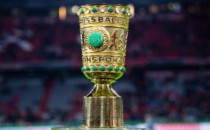 Im DFB-Pokal stehen am Wochenende die Halbfinals an. Foto: Matthias Balk/dpa