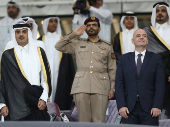 FIFA-Präsident Gianni Infantino (r.) in Katar FIFA-Präsident Gianni Infantino (r.) in Katar